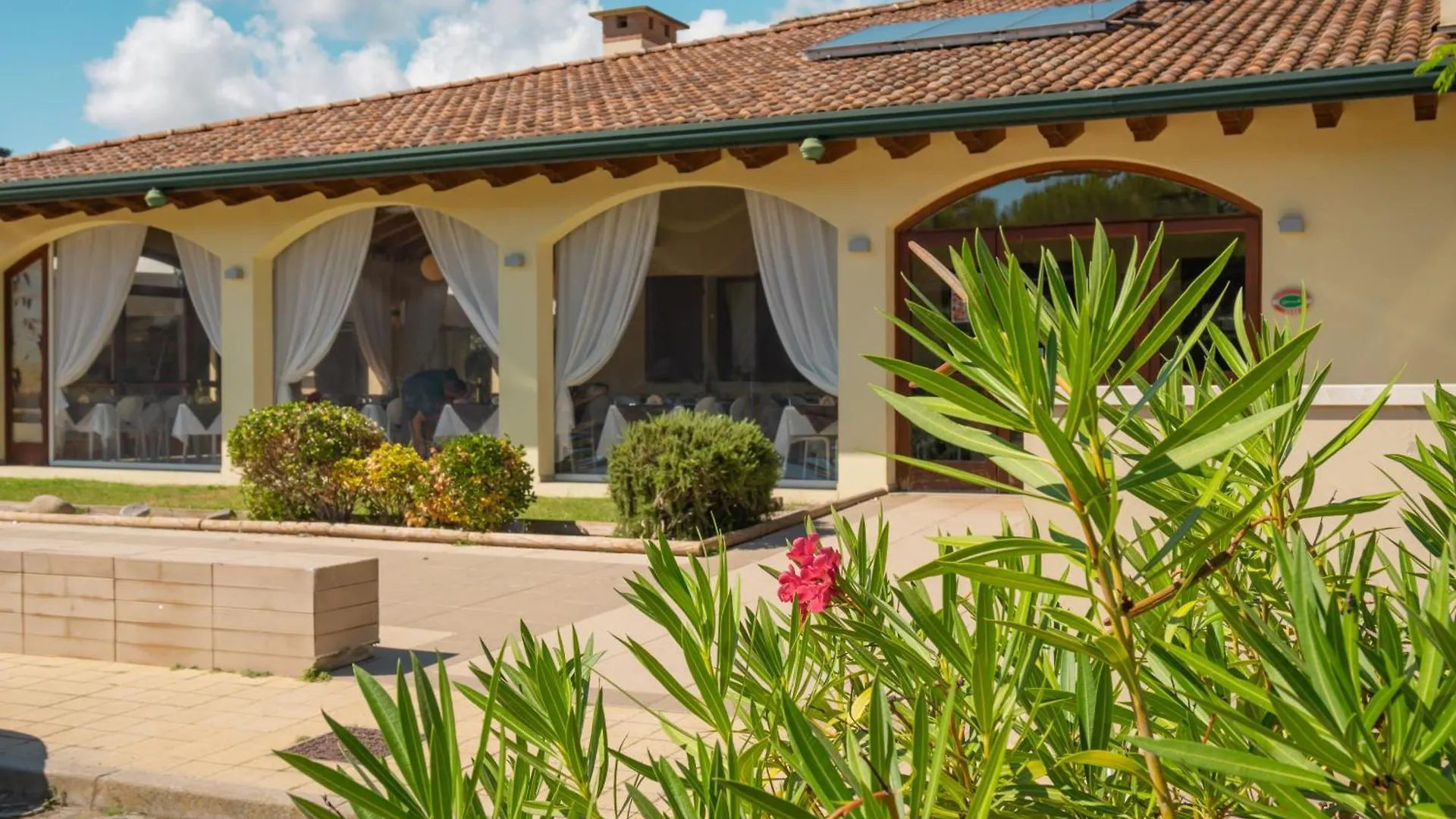 Lägenhetshotell Airone Bianco Residence Village Lido delle Nazioni