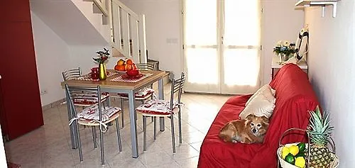 Lägenhetshotell Airone Bianco Residence Village Lido delle Nazioni